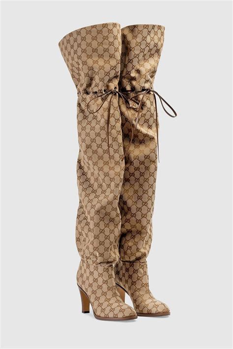 beyonce wearing gucci boots|beyonce bow top boots.